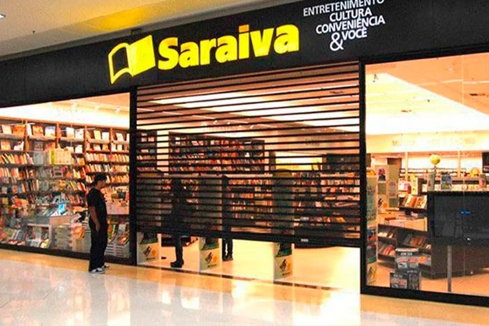 Serviço de porta de aço realizado 2