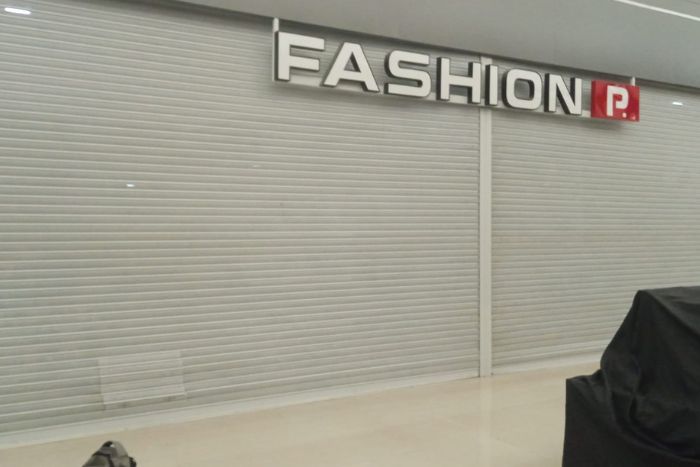 imagem de conserto de portas automáticas
